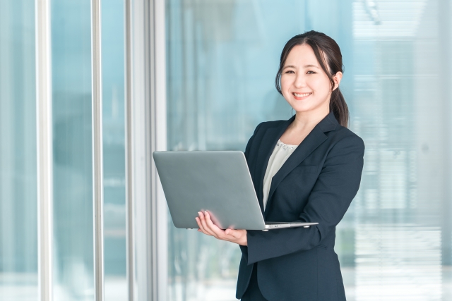 浜松市で経理代行を依頼するメリット・デメリットとは？税理士がわかりやすく解説